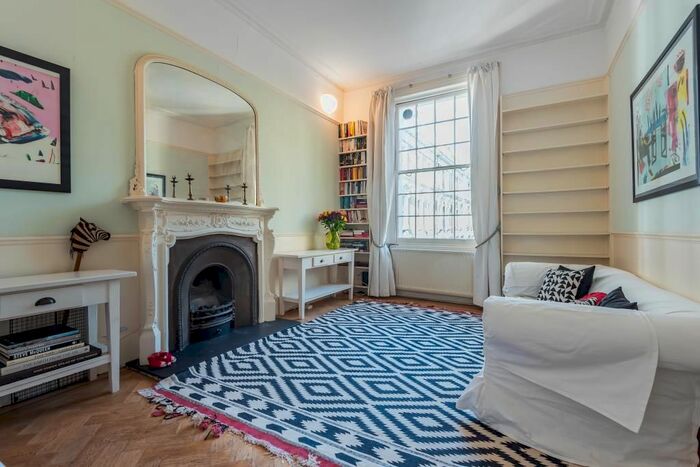 2 Bedroom Flat To Rent In Linden Gardens, Notting Hill W2