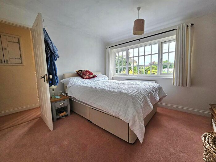 3 Bedroom Semi-Detached House For Sale In Watery Lane, Newent, GL18