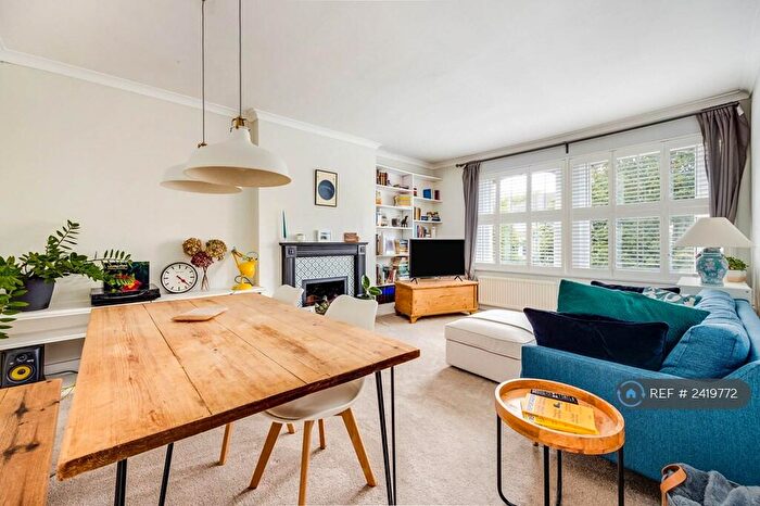 2 Bedroom Flat To Rent In Crystal Palace, London, SE20