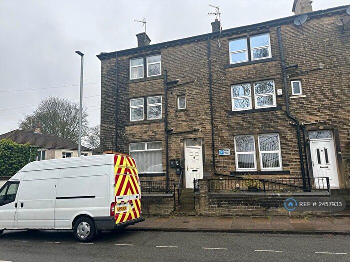1 Bedroom Flat To Rent In Stonehall Rd, Bradford, BD2