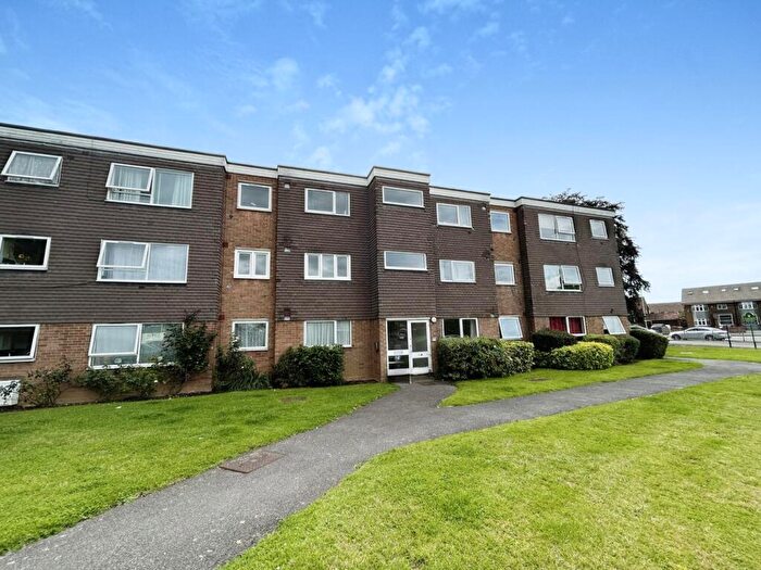 2 Bedroom Apartment To Rent In Tithe Court, Slough, SL3