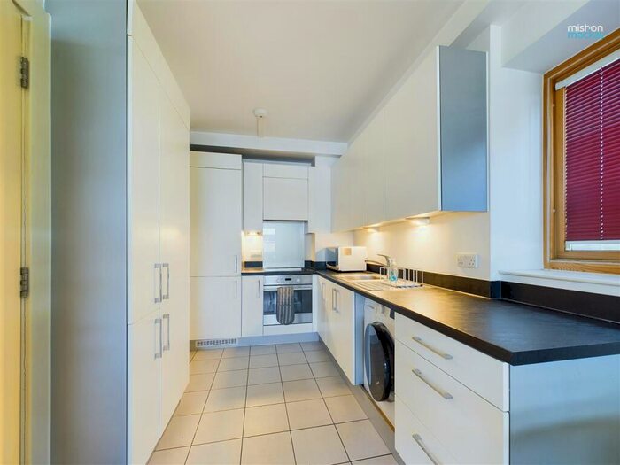 1 Bedroom Flat To Rent In Stroudley Road, Brighton, BN1