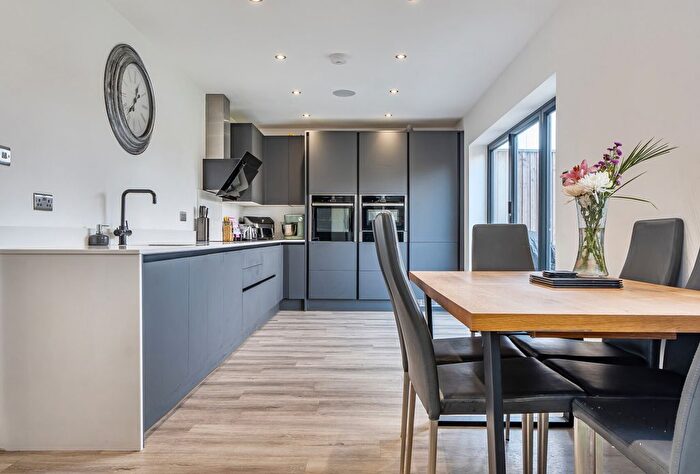 3 Bedroom Semi Detached House For Sale In Greenbank Road, Hanham, Bristol, Gloucestershire, BS15