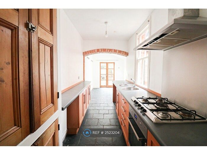 3 Bedroom Terraced House To Rent In Hartopp Road, Leicester, LE2