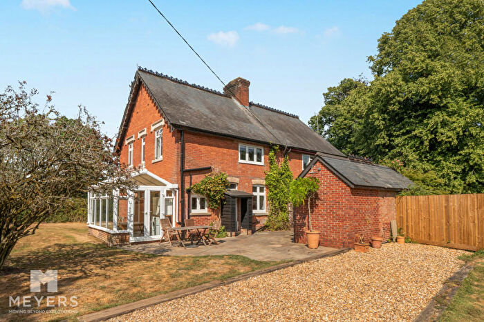 3 Bedroom Semi Detached House For Sale In Dorchester Road, Poole, BH16