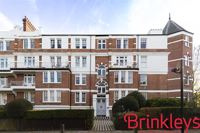 3 Bedroom Flat To Rent In Oakhill Court, Upper Richmond Road, London, SW15