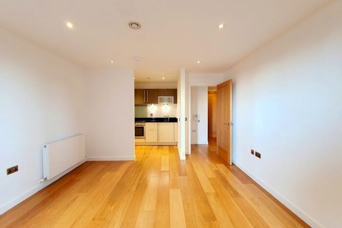 1 Bedroom Flat To Rent In Watermans Place, Leeds, LS1