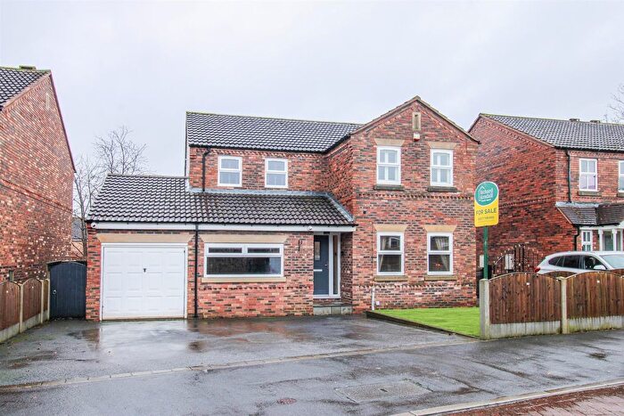 4 Bedroom Detached House For Sale In Castlefields, Rothwell, Leeds, LS26
