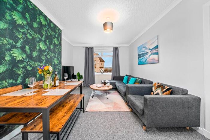 2 Bedroom Flat To Rent In Viewpark, G71