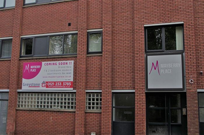 1 Bedroom Flat To Rent In Mayberry Place, Rumbow, Halesowen, West Midlands, B63
