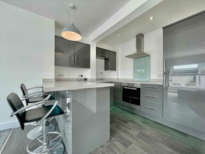 2 Bedroom Apartment To Rent In Station Road, Plymouth, PL2