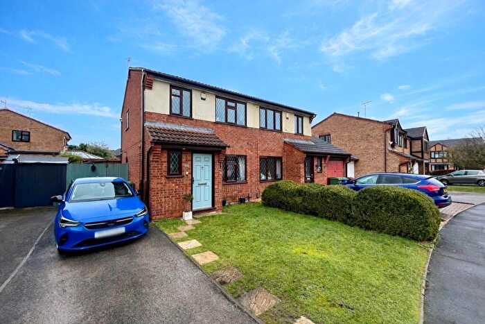 3 Bedroom Semi Detached House For Sale In Benenden Close, Stafford, Staffordshire, ST17