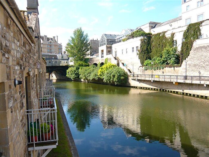 3 Bedroom Apartment To Rent In Grove Street, Bath, BA2