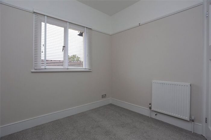 1 Bedroom Flat To Rent In Portland Avenue, Hove, East Sussex, BN3