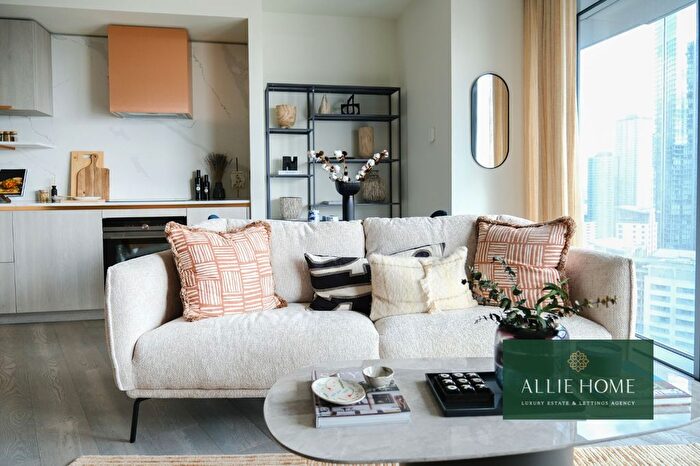 1 Bedroom Flat For Sale In Admirals Way, London, E14