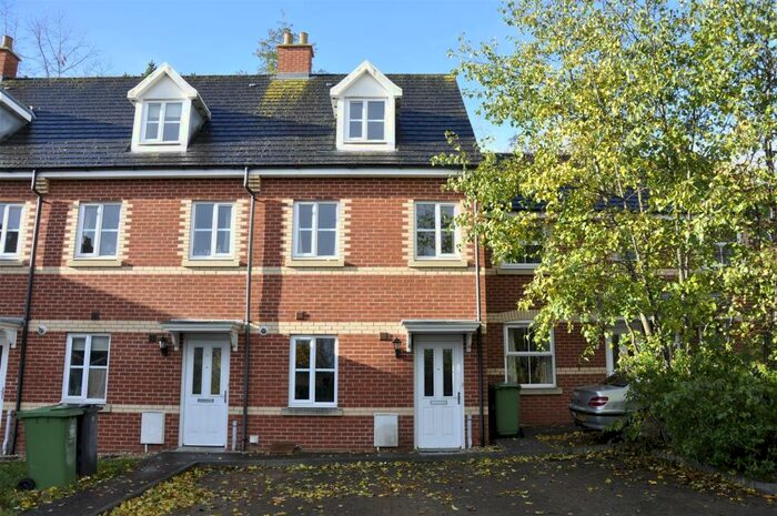 3 Bedroom Town House To Rent In Greyfriars Road, Exeter, EX4