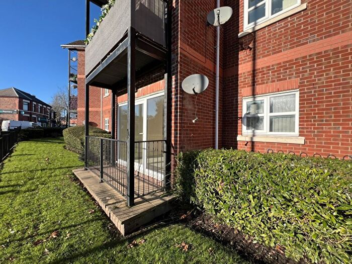 2 Bedroom Flat To Rent In Chatteris Court, St. Helens, WA10