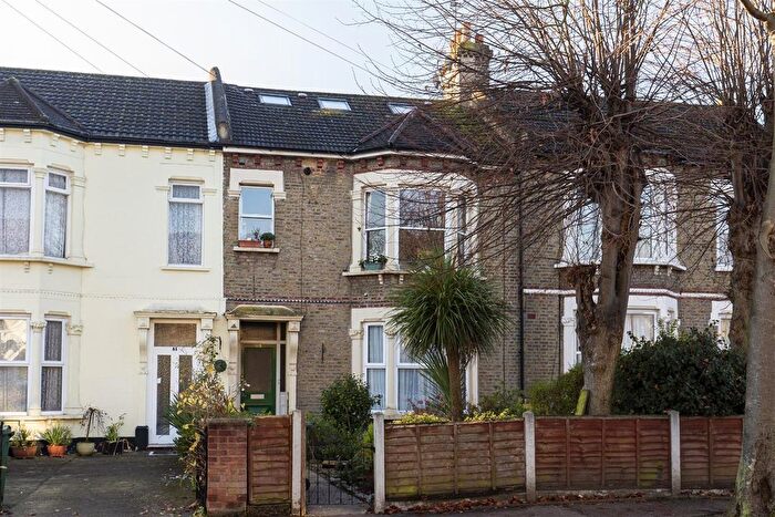 1 Bedroom Flat To Rent In Bulwer Road, Leytonstone, E11