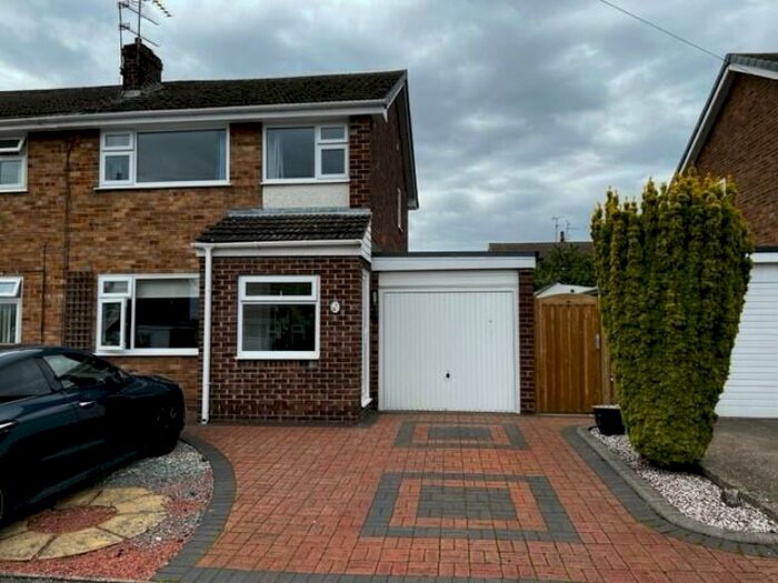 3 Bedroom Semi-Detached House To Rent In Arlington Avenue, Mansfield Woodhouse, Nottinghamshire, NG19