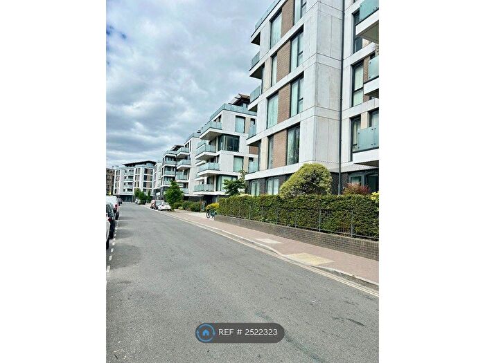 1 Bedroom Flat To Rent In Sequoia House, London, SE16
