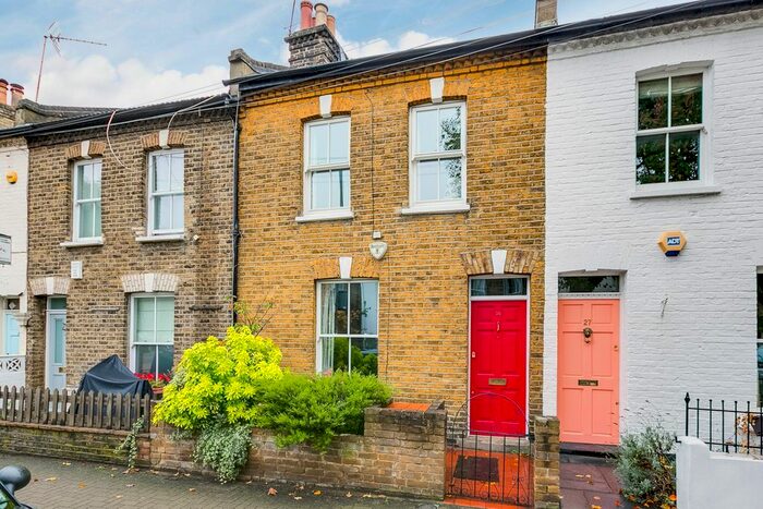 2 Bedroom Terraced House To Rent In Dalby Road, Wandsworth, SW18