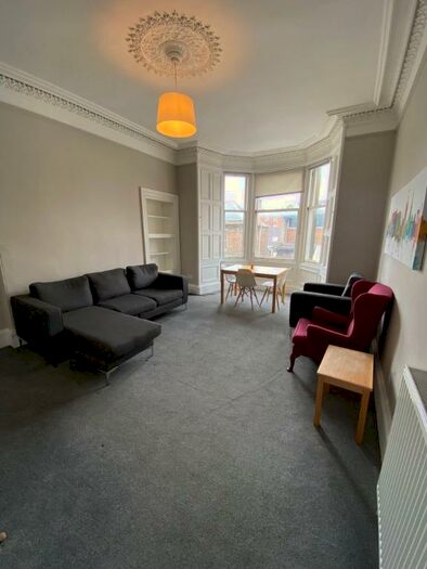 3 Bedroom Flat To Rent In Morningside Road, Morningside, Edinburgh, EH10