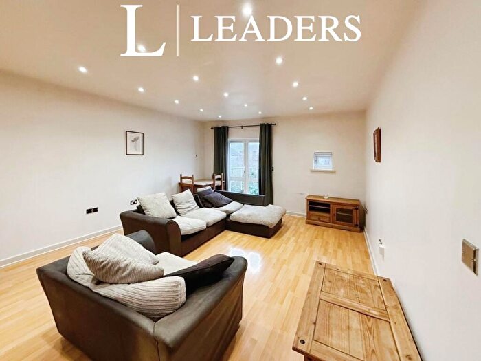 2 Bedroom Apartment To Rent In Gloucester Square, Southampton, SO14