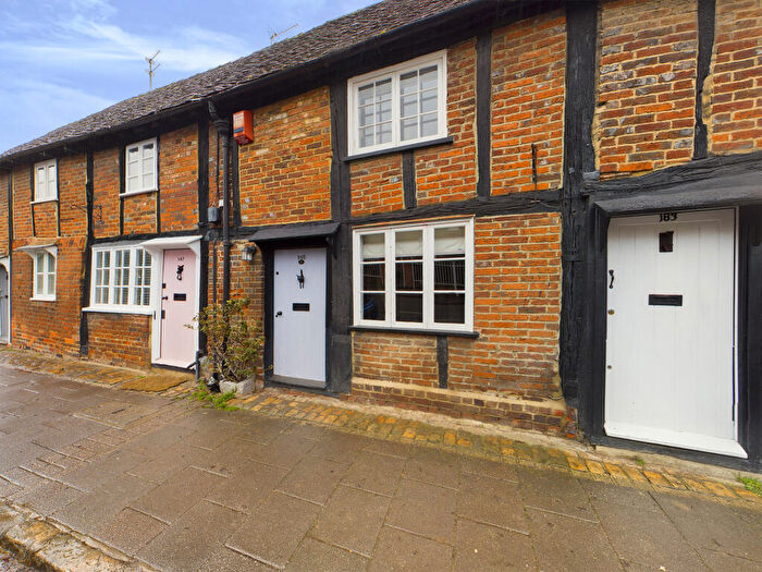 2 Bedroom Cottage To Rent In High Street, Amersham, HP7