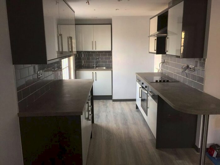 1 Bedroom Flat To Rent In Fox Street, Gillingham, ME7