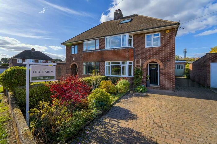 4 Bedroom Semi-Detached House To Rent In Oak Road, Flitwick, MK45