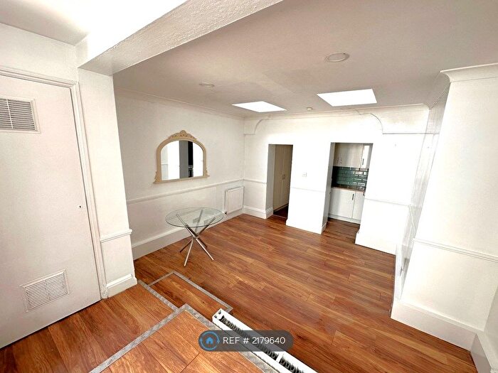 1 Bedroom Flat To Rent In Greenwich, London, SE10