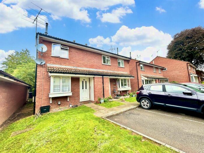 1 Bedroom House To Rent In Moorland Gardens, Luton, LU2