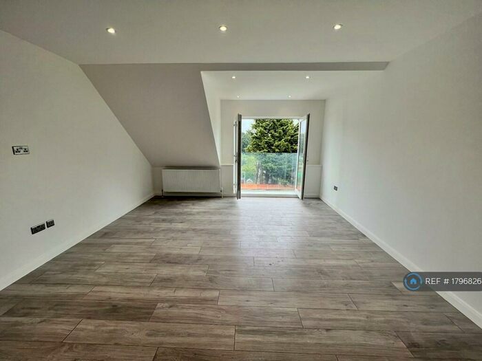 2 Bedroom Flat To Rent In Southwood Road, London, SE9