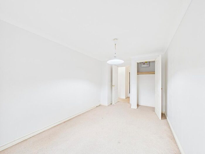 1 Bedroom Flat To Rent In Ward Close, South Croydon, CR2