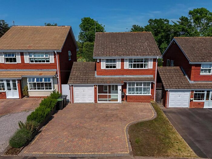 4 Bedroom Detached House For Sale In Selsdon Close, Wythall, Birmingham, B47