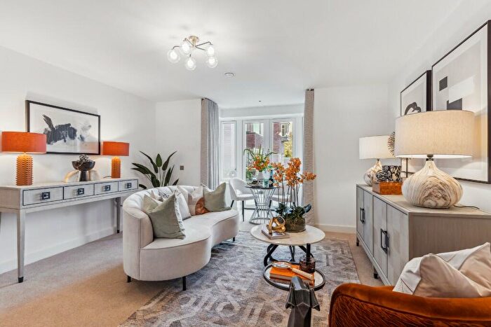 2 Bedroom Retirement Property For Sale In Millfield Green, Millfield Lane, Caddington, LU1