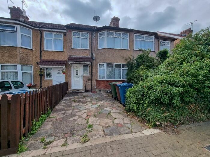 2 Bedroom Terraced House To Rent In Crofts Road, Harrow, HA1