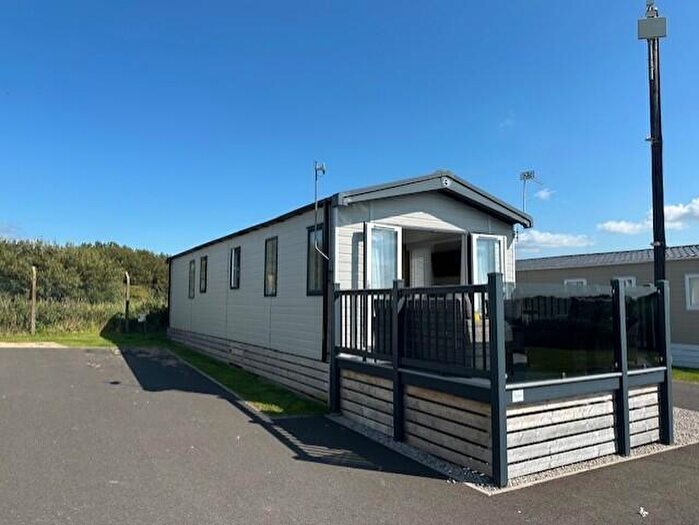 2 Bedroom Mobile Home For Sale In Ocean Edge Holiday Park, Heysham, LA3