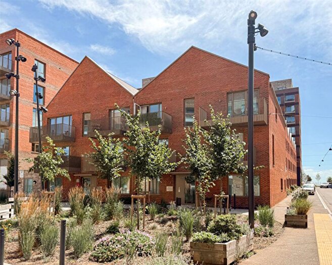 1 Bedroom Apartment For Sale In Frogley Park, Barking, IG11