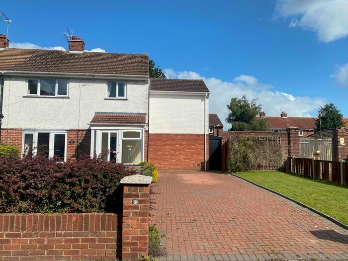 4 Bedroom Semi-Detached House To Rent In Fastolff Avenue, Gorleston, Great Yarmouth, NR31