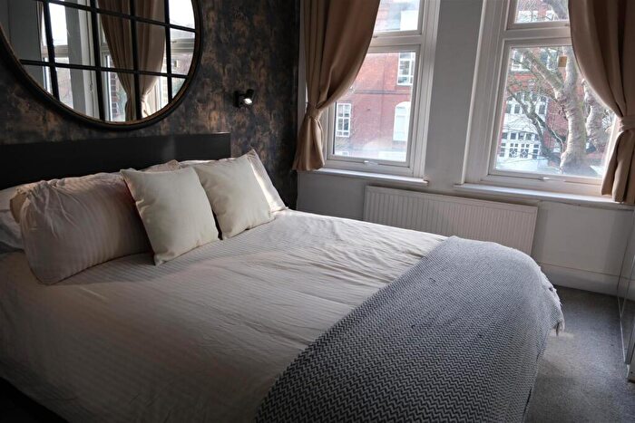 2 Bedroom Flat To Rent In Salusbury Road, Queens Park, NW6