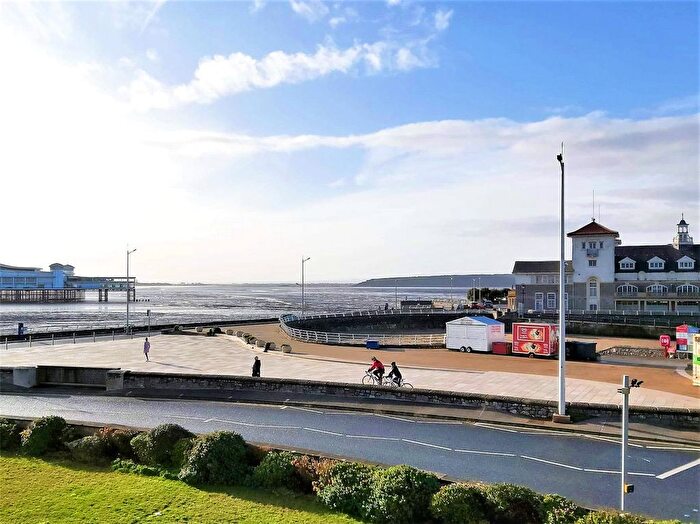 2 Bedroom Flat To Rent In Knightstone Road, Weston-Super-Mare, North Somerset, BS23