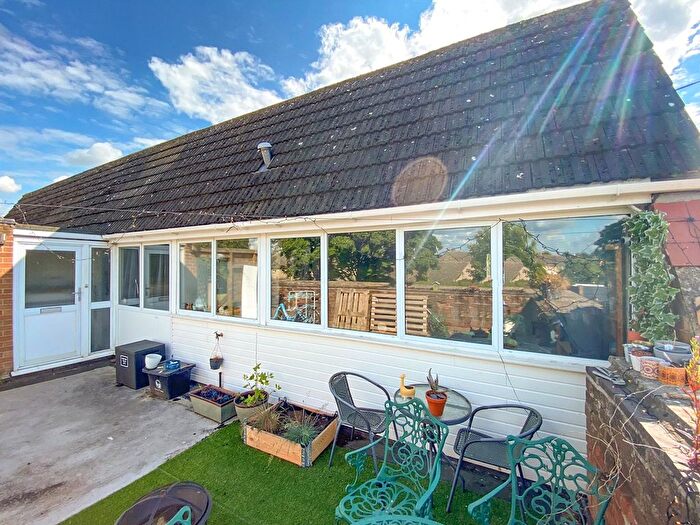 2 Bedroom Flat To Rent In Spareacre Lane, Eynsham, Witney, Oxfordshire, OX29