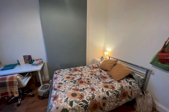 5 Bedroom Terraced House To Rent In Monthermer Road Cardiff, CF24