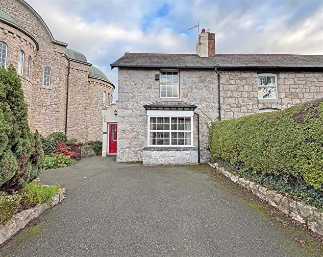 3 Bedroom Semi-Detached House For Sale In Dundonald Avenue, Abergele, LL22