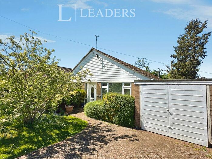 3 Bedroom Bungalow For Sale In Bridefield Close, Waterlooville, Hampshire, PO8