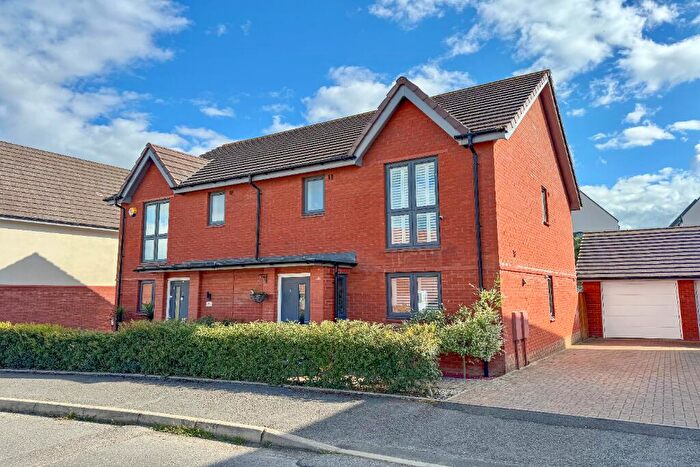 3 Bedroom Semi-Detached House For Sale In Eastlake, Tadpole Garden Village, Swindon, SN25