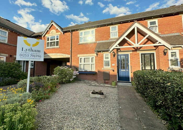 3 Bedroom Mews To Rent In West Cliffe, Lytham, FY8