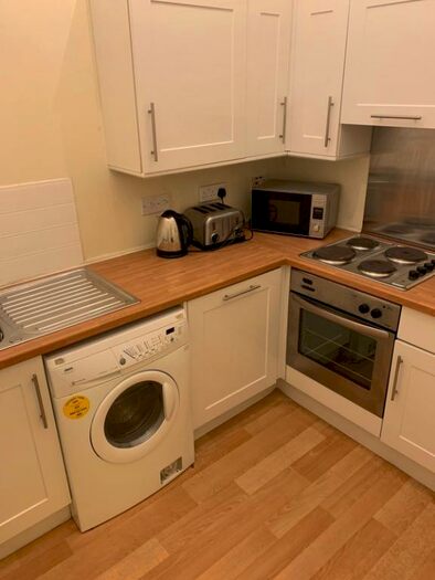 3 Bedroom Flat To Rent In Murieston Crescent, Dalry, Edinburgh, EH11