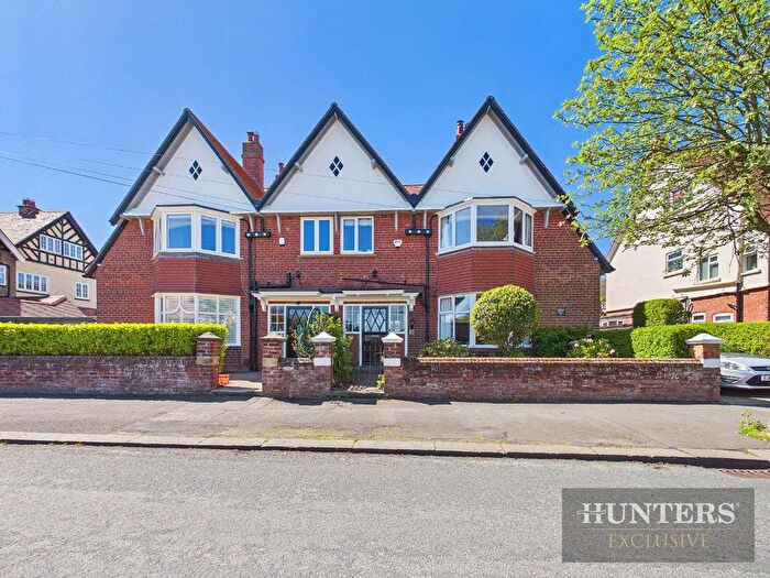 5 Bedroom Semi-Detached House For Sale In Holbeck Hill, Scarborough, YO11